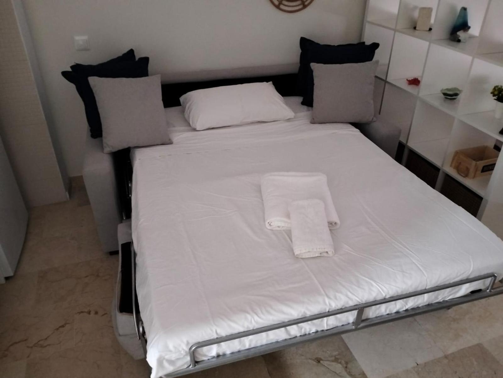 Sol Y Arte Suites Malaga Centro Exterior photo